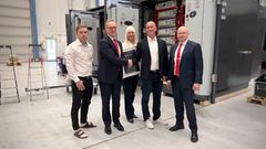 Vasemmalta Petteri Strid (Engineering Manager, Enico), Ari Tervo (Managing Director, Rittal Oy), Tiina Karppinen (Chief Growth Officer, Enico), Marko Lähteenmäki (CEO, Enico) ja Mikko Ylitalo (Key Account Manager, Rittal Oy).