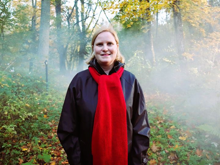 FM Satumaarit Myllyniemi on tarkastellut suomalaisten yliluonnolliseksi koettuja sotakokemuksia.