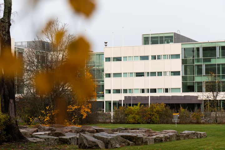 Turun yliopiston rakennus syksyllä