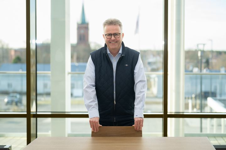 Vakka- Suomen Puhelin Oy: Toimitusjohtaja Simo Rosendahl.