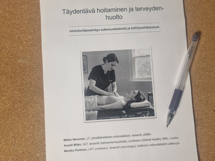 Täydentävä hoitaminen ja terveyden huolto - asiantuntijaselvitys tutkimustiedosta ja kehitysehdotukset