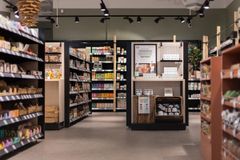 Ruohonjuuri myymälä