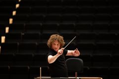 Santtu-Matias Rouvali johtaa Philharmonia Orchestraa Mikkelin Musiikkijuhlilla