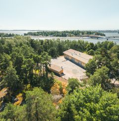 Kunniamaininta Mustikkamaan huolto- ja varastorakennus, Helsinki