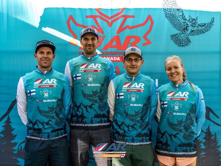 Northern Adventure Team seikkailu-urheilun MM-kilpailussa Kanadassa: Ville Mäkelä (vas.), Jaakko Mäkelä, Lauri Hollo ja Kaisa Saarimaa.