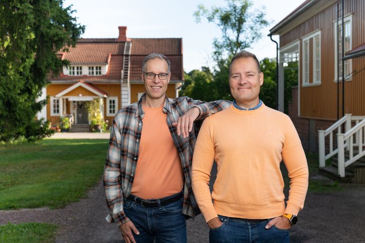 Vuorinen (vasemmalla) ja Hakkarainen (oikealla) ovat molemmat todella innostuneita edessä olevasta haasteesta.