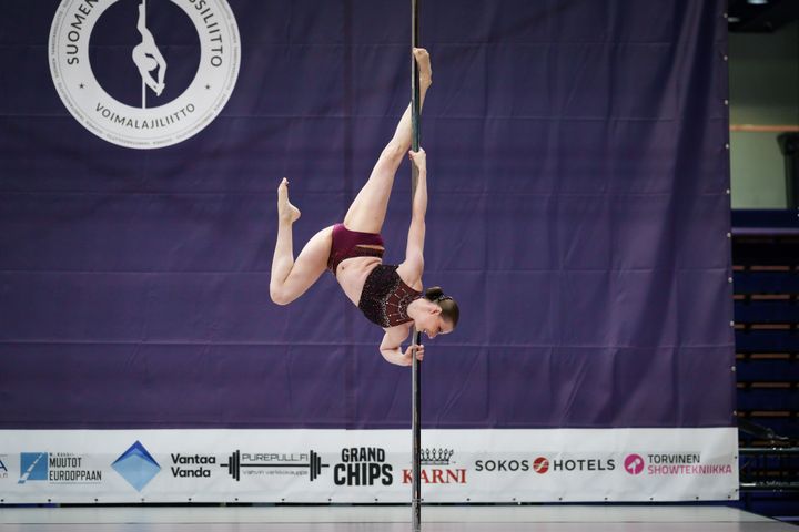 Parapolen maailmanmestari Sini Sjöblom. Arkistokuva SM-kilpailuista.