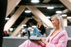 Kunnostettu tietokone on huoleton valinta. Esimerkiksi Relap kannettavissa on kahden vuoden takuu.