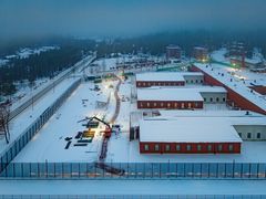 Kilpailun voittajakohde Ohkolan oikeuspsykiatrisen sairaalan rakennus valmistuu aivan vanhan sairaalan viereen.