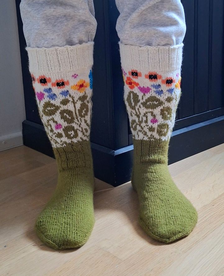 Kukikko -villasukat, ah niin ihanat, jaloissa!