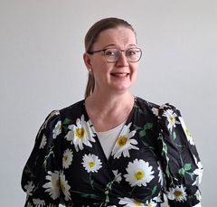 Puutarhaliiton toiminnanjohtaja Tarja Miettiselle puutarha on yhteisöllsyyden ja hyvinvoinnin keskus.