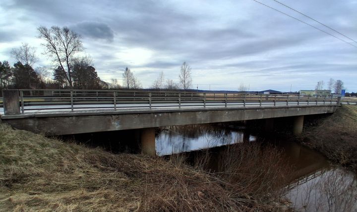 Rudon silta valtatiellä 3 Etelä-Pohjanmaalla. Kuvassa silta ajoneuvoliikenteen käytössä.