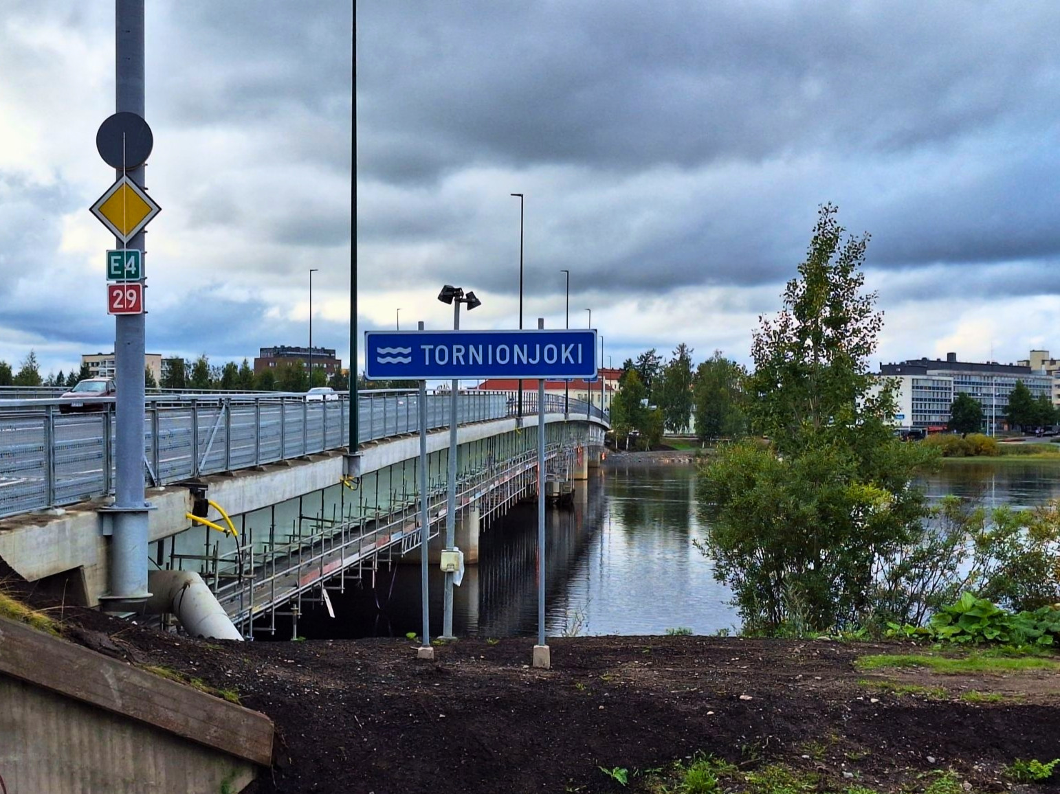 Tornionjoen sillan rakennustyöt valmistuvat lokakuussa