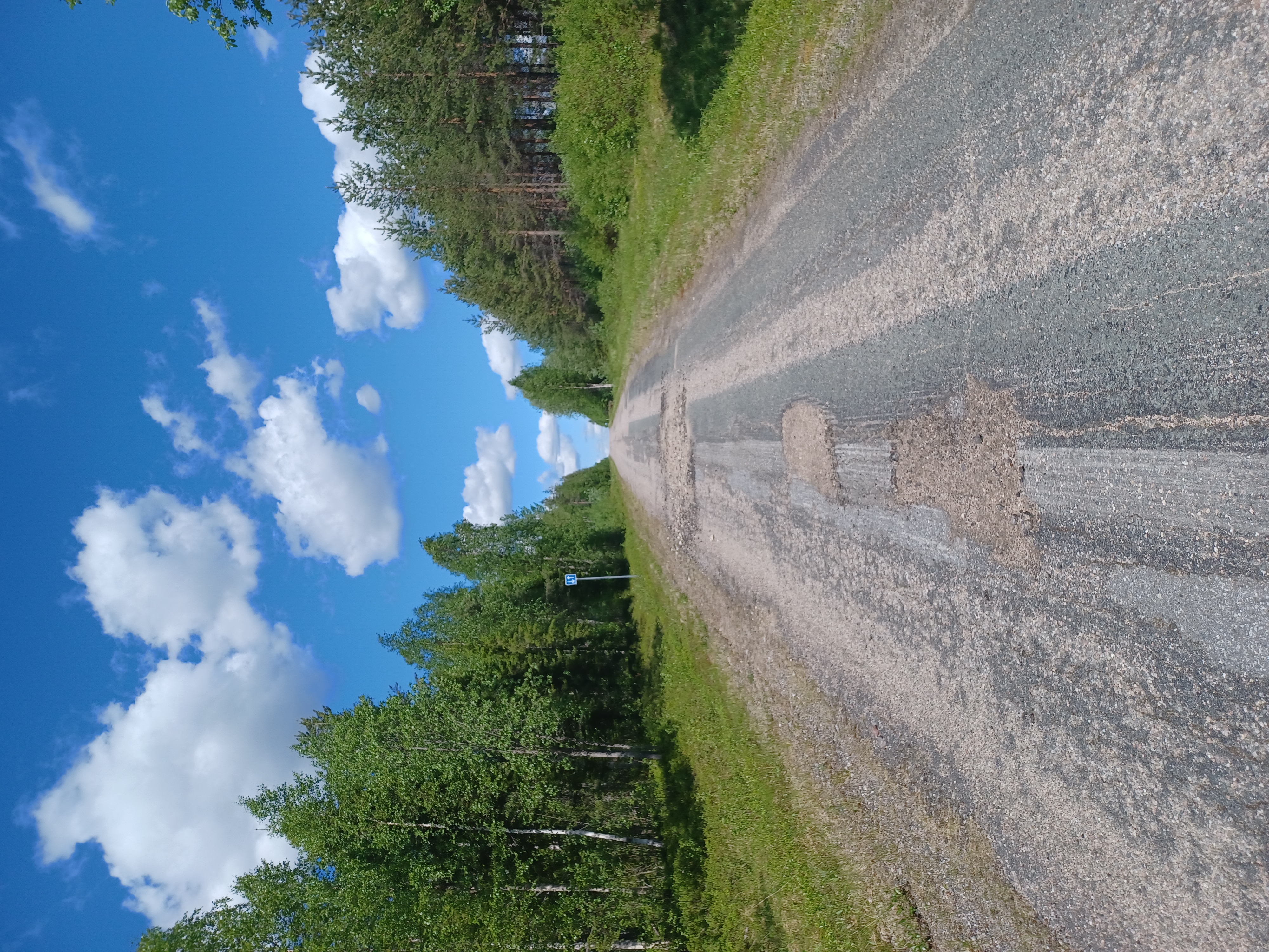 Huonokuntoisia maanteitä muutetaan sorateiksi Pohjois-Suomessa