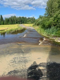 Rankkasateet aiheuttivat Pirkanmaan teille tulvia.
