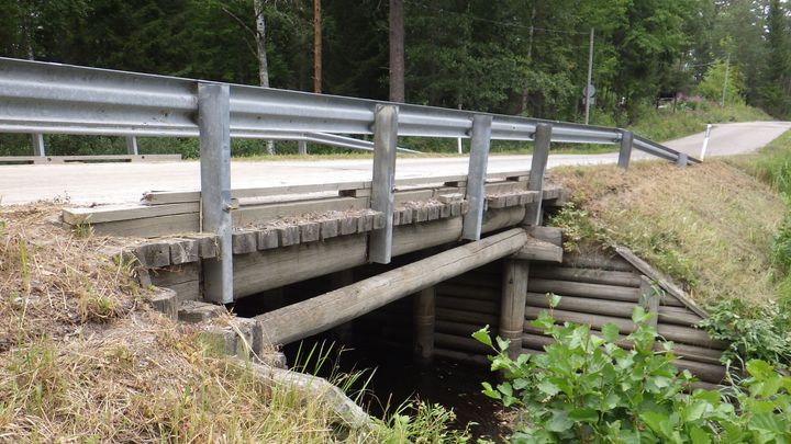 Pyhtösalmen silta Mänttä-Vilppulan Kolhossa.