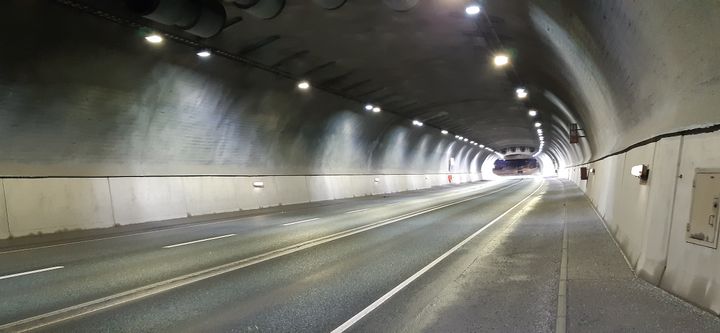 Hiidenkallion tunneli taannoisen yösulun aikana.