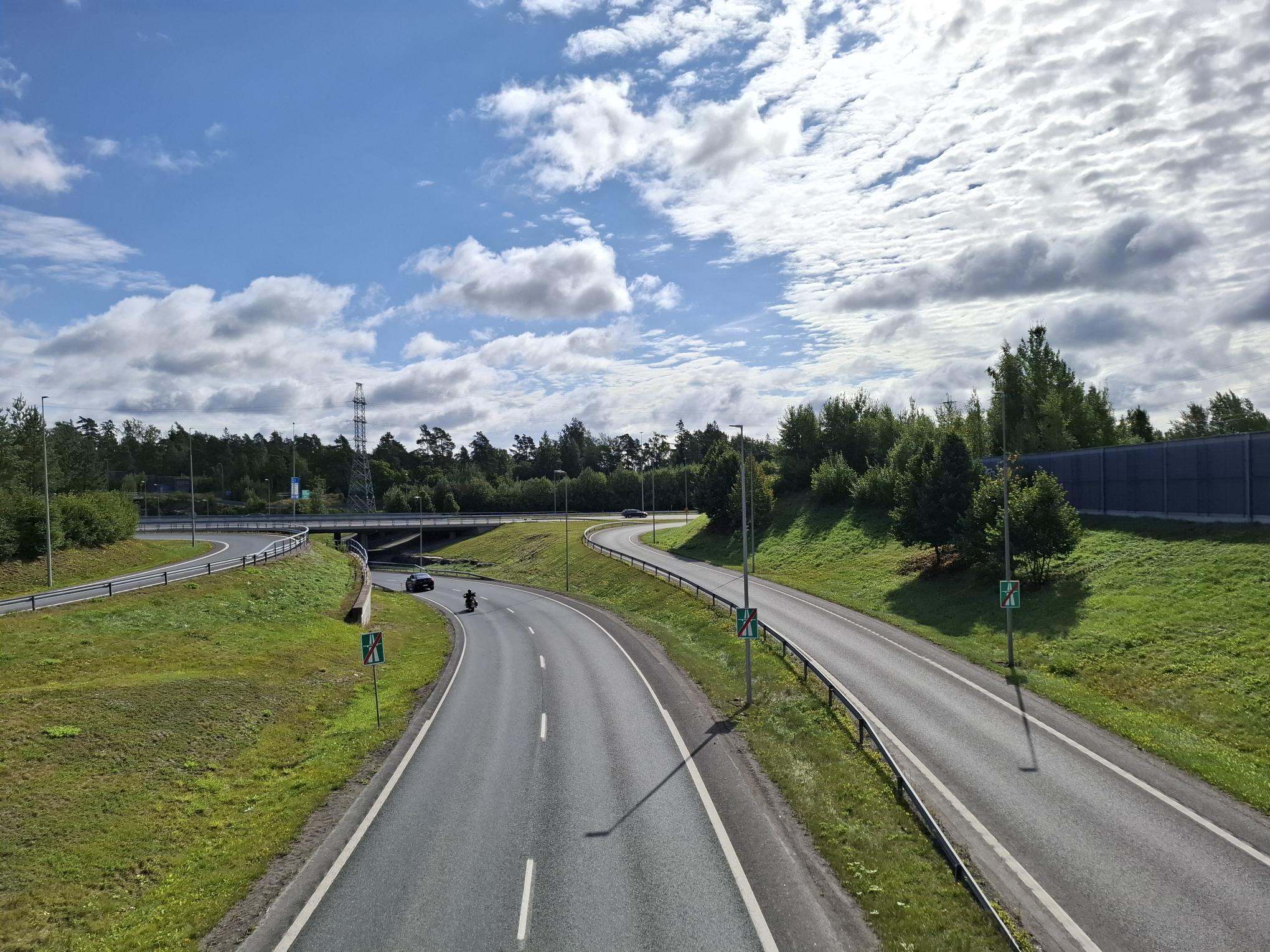 Uudenmaan maanteiden varsilla aloitetaan laajat raivaustyöt