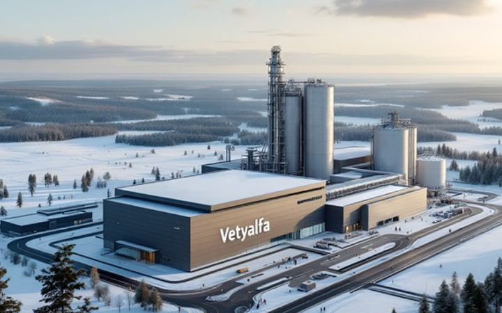 Havainnekuva vedyn jalostamon rakennuksesta talvimaisemassa. Lähde: YVA-ohjelma, Vetyalfa Oy.