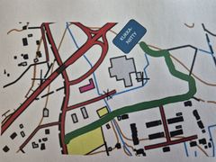 Oheisessa kartassa on merkitty vihreällä viivalla sallitut kulkureitit. Toivomme kaikkien noudattavan reittiohjeita ja toivotamme iloa kukkien poiminnasta!