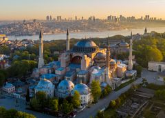 Istanbul on muun ohella modernin kulttuurikaupunki.