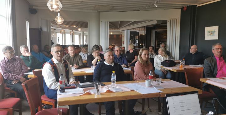 Tornionlaakson neuvoston vuosikokousedustajia Suomesta, Ruotsista ja Norjasta paikan päällä Ylläksellä, osa edustajista osallistui kokoukseen etäyhteyden välityksellä.