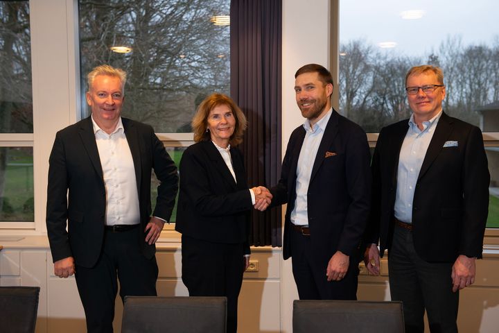 Wexøen ja UTUn liiketoimintakaupan allekirjoitustilaisuus 11.12.2025