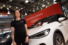 Rinta-Joupin Autoliikkeen digitaalisen liiketoiminnan johtaja, Susa Niemelä.