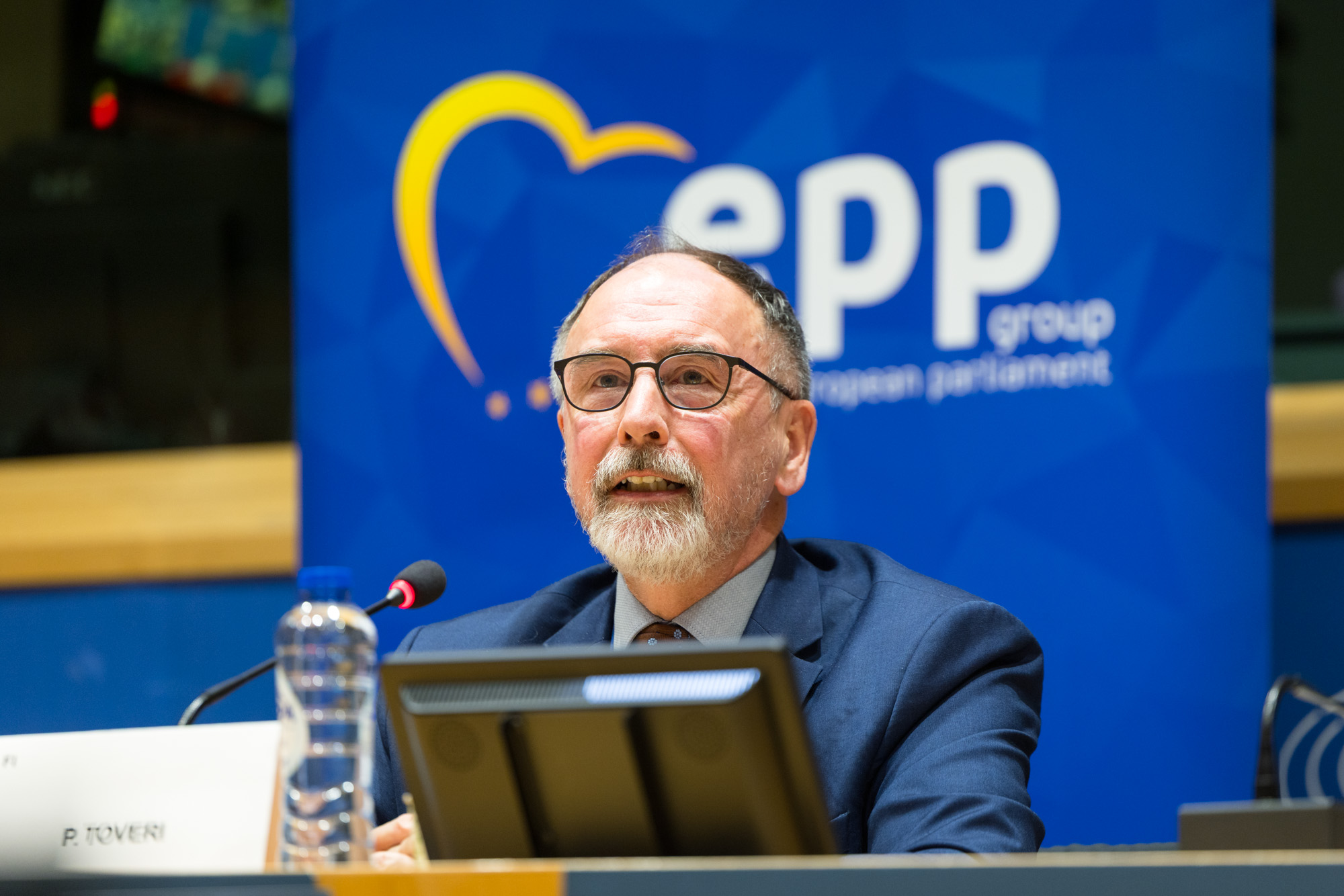 Euroopan parlamentti vaatii tiukempaa otetta hybridiuhkiin vastaamiseksi