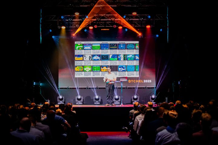 Mikko Hyppönen puhumassa BTCHEL2025 tapahtumassa.