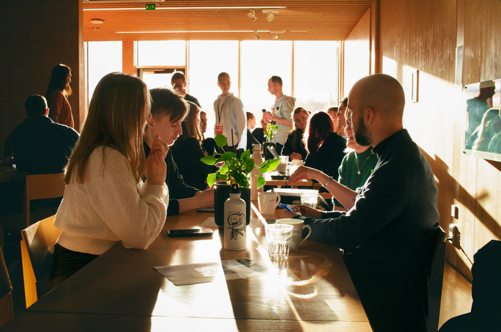 Nuorten ympäristöhuippukokous.