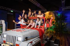 Näyttely sopii kaikenikäisille dinosaurusten ja LEGO-rakentelun ystäville. Kuva: Anna Kucera