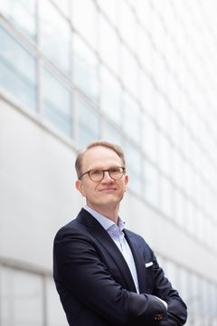 Pääekonomisti Timo Vesala.
