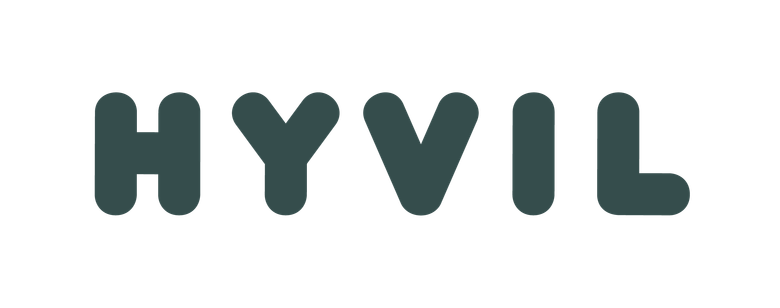 Hyvilin tekstilogo, jossa lukee vihreällä Hyvil