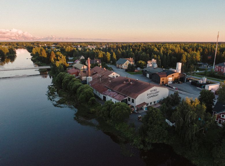 Kyrö Distillery Companyn tislaamo Isossakyrössä