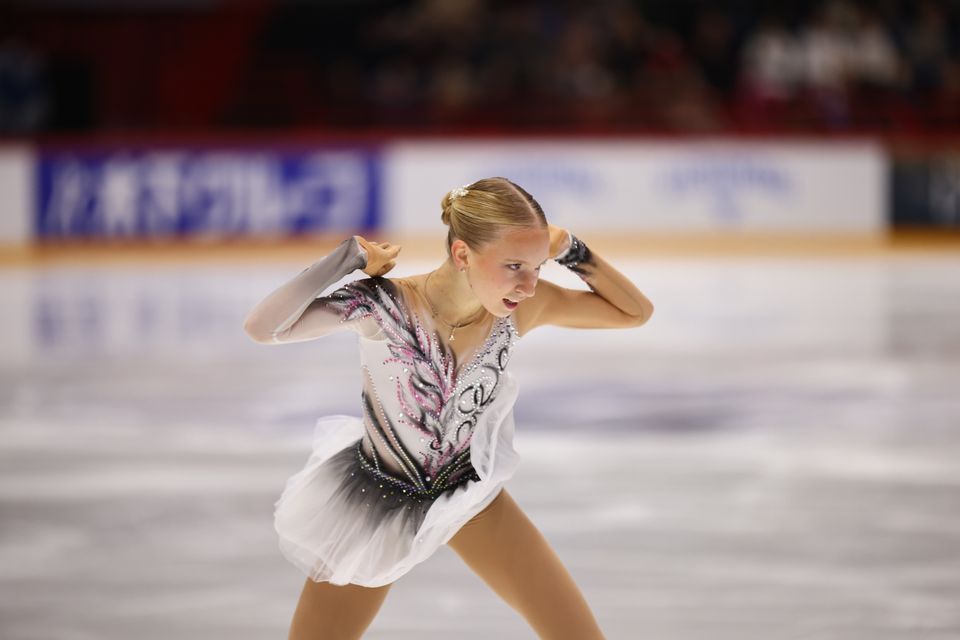 Iida Karhunen kilpaili viime kaudella ensimmäistä kertaa EM- ja MM-kilpailuissa sekä olympialaisissa. Santtu Jaakkola | Skating Finland Oy