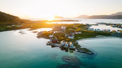 Sommarøy Arctic Hotel on yksi Arctic Resort Companyn keskeisistä matkailukohteista Pohjois-Norjassa. Tromssan saaristossa sijaitseva kohde tunnetaan arktisista merimaisemistaan, majoituspalveluistaan ja ympärivuotisista luontoelämyksistään