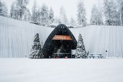 Rovaniemellä sijaitseva SantaPark on palkittu kahdella kansainvälisellä tunnustuksella: Best Christmas Destination 2025 ja Best Theme Park in Europe 2026. Palkinnot korostavat SantaParkin ainutlaatuista joulun taikaa ja elämyksellistä arktista maailmaa.