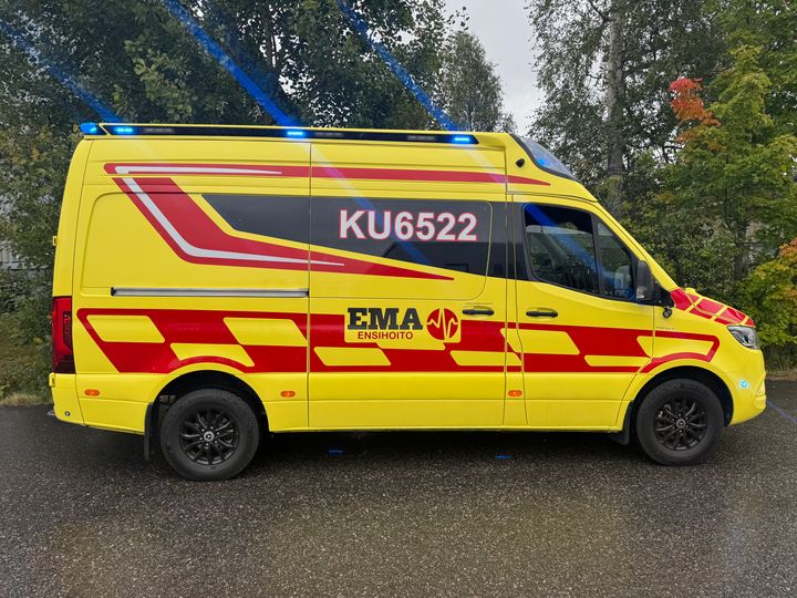 EMA Ensihoito ottaa käyttöön Suomen ensimmäisen täyssähköisen ambulanssin Uudellamaalla ja pääkaupunkiseudulla.