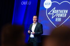 "Teräksen tuotanto, ilmailu ja meriliikenne ovat kaikki suuria päästölähteitä – ja samalla omalla tavallaan haastavia sektoreita hiilineutraloida. Onnistumisen avaimet ovat viime kädessä siinä, miten vetytalouden markkina kehittyy. Näitä kysymyksiä ratkomme Oulussa helmikuussa", sanoo asiakkuuspäällikkö, cleantech ja teollisuus Janne Hietaniemi BusinessOulusta.